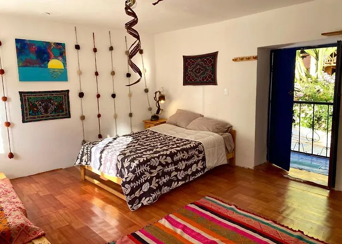 Authentic Peruvian With Gorgeous Patio Holiday home *